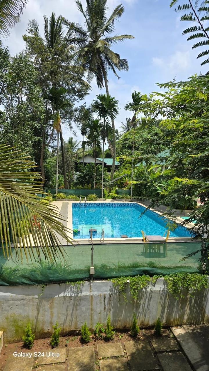 Green Aura Private Villas Султан-Батері Екстер'єр фото